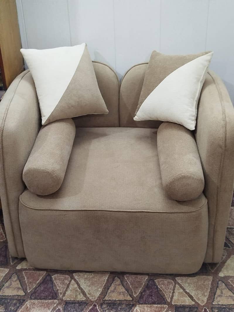slightly used sofa set 2