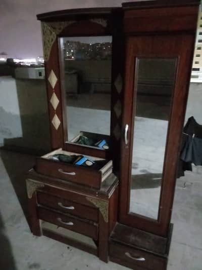 Dressing table