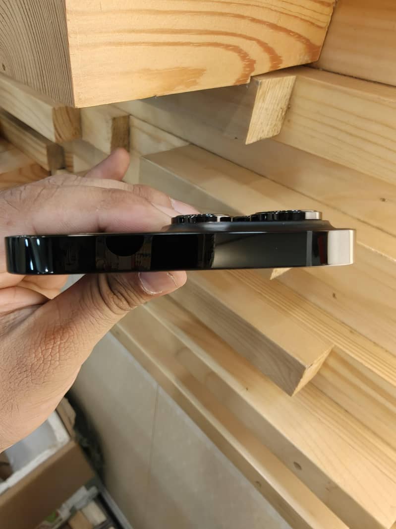 iPhone 14 Pro Max 4