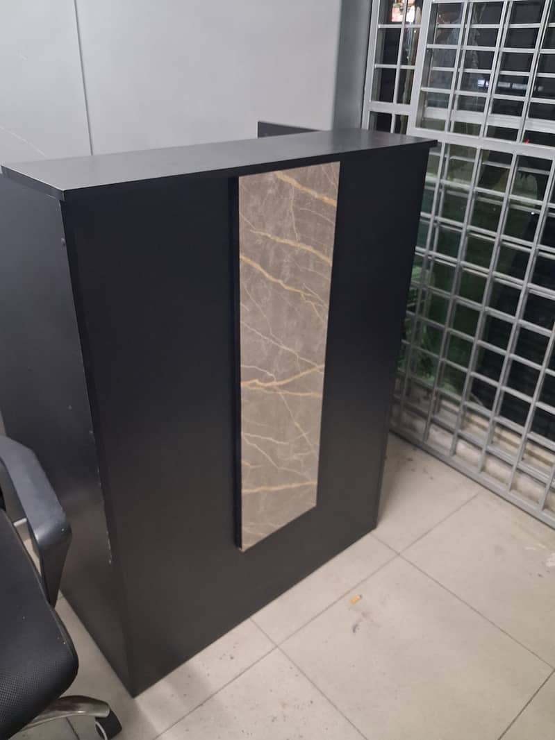 Reception Table 4