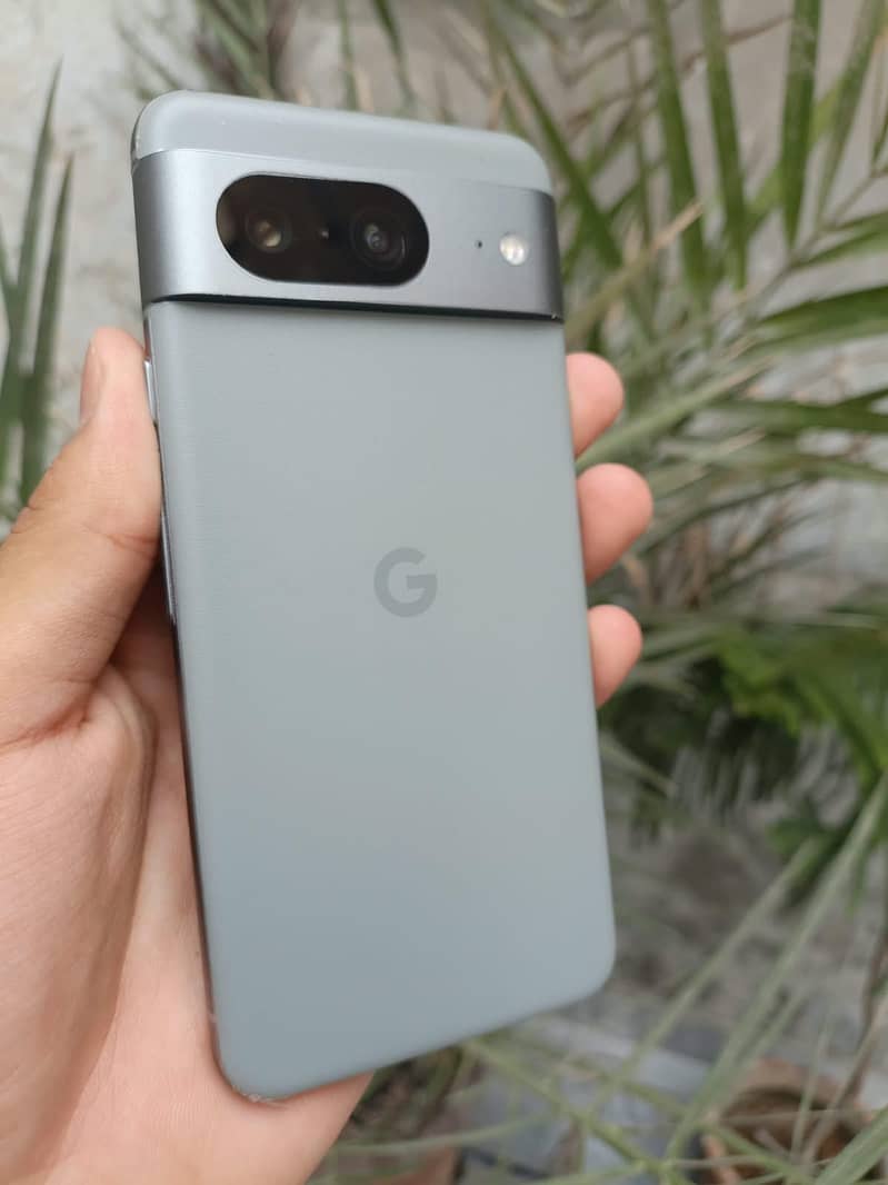 Google Pixel 8 5