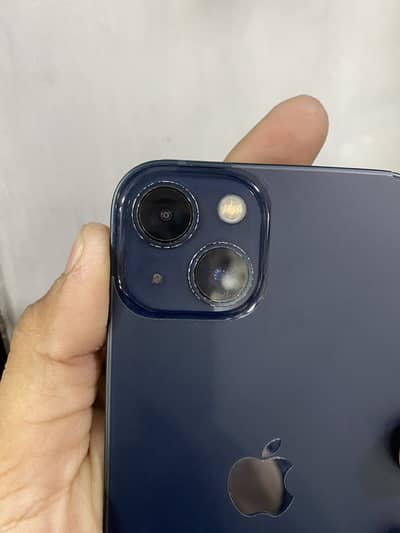 Apple iPhone 13