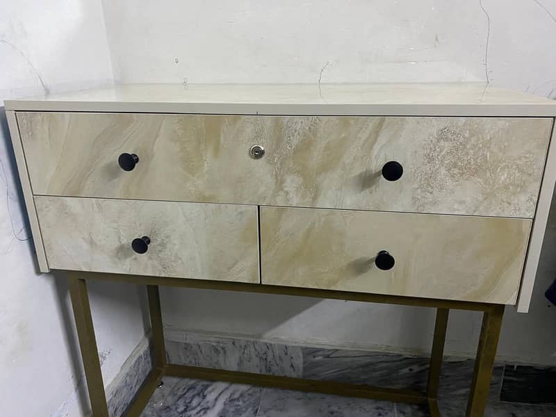 dressing table 1
