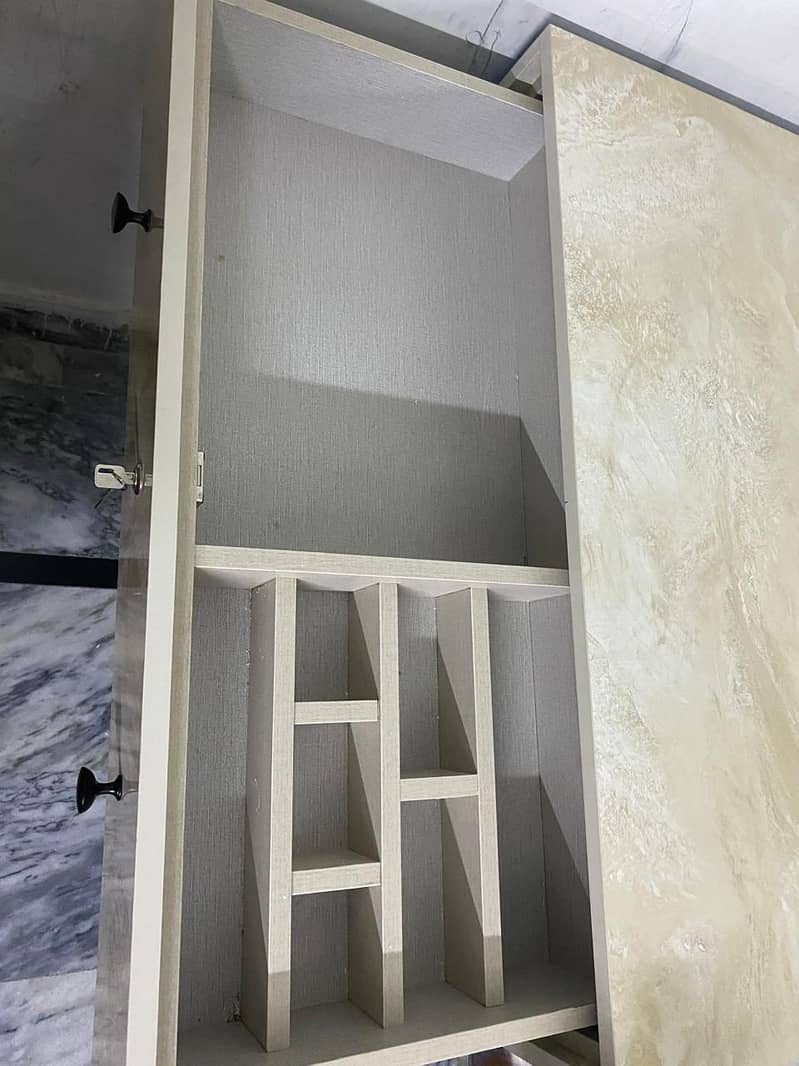 dressing table 2
