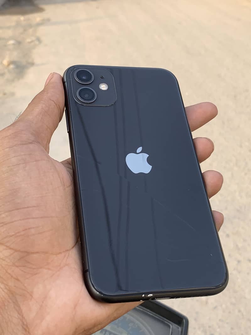 Apple iPhone 11 4