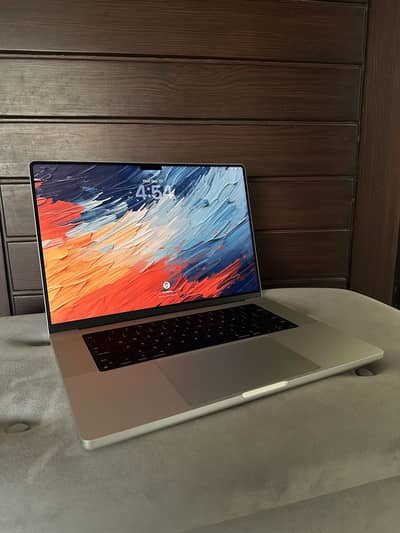 MacBook Pro 16” M1 Pro | 32GB RAM | 1TB SSD | 90% Battery