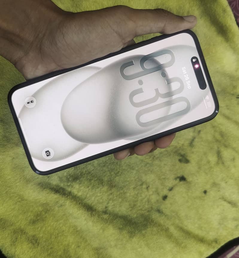 Apple iPhone 15 plus 3