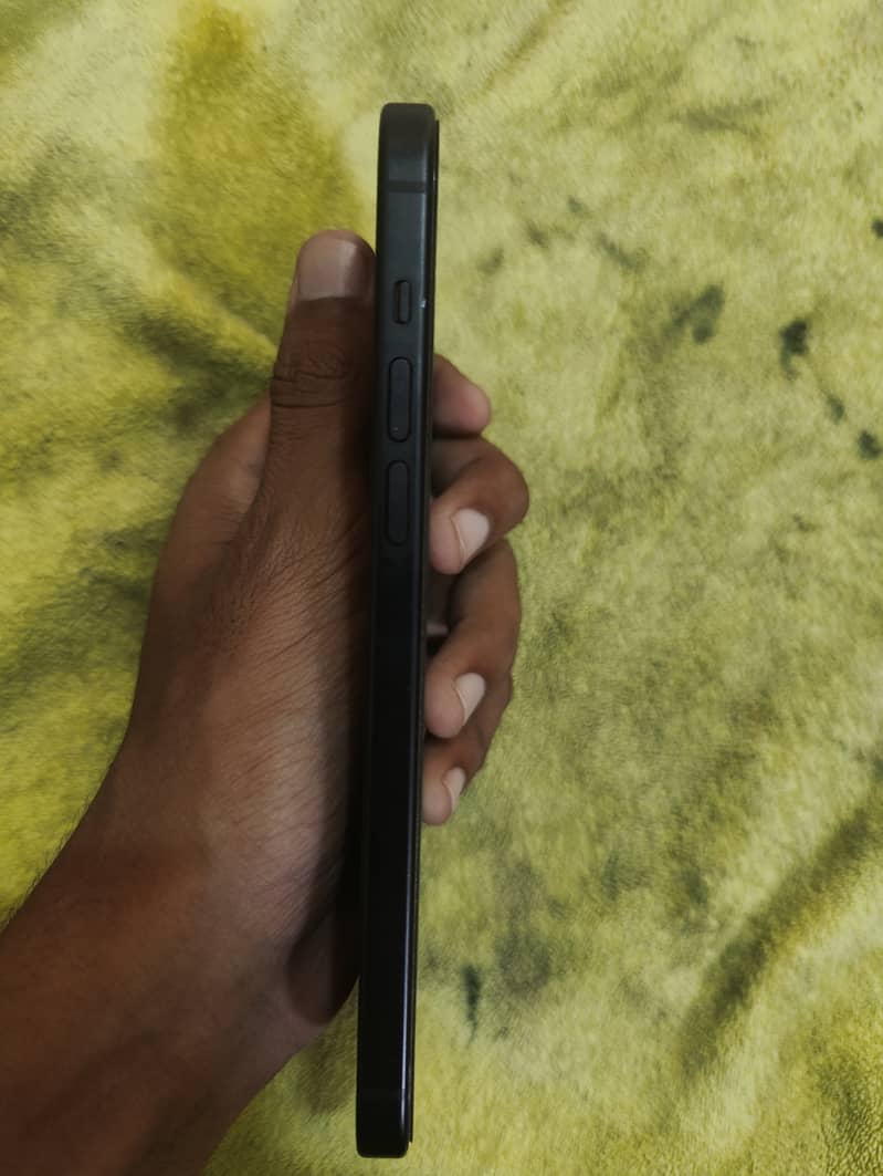 Apple iPhone 15 plus 7