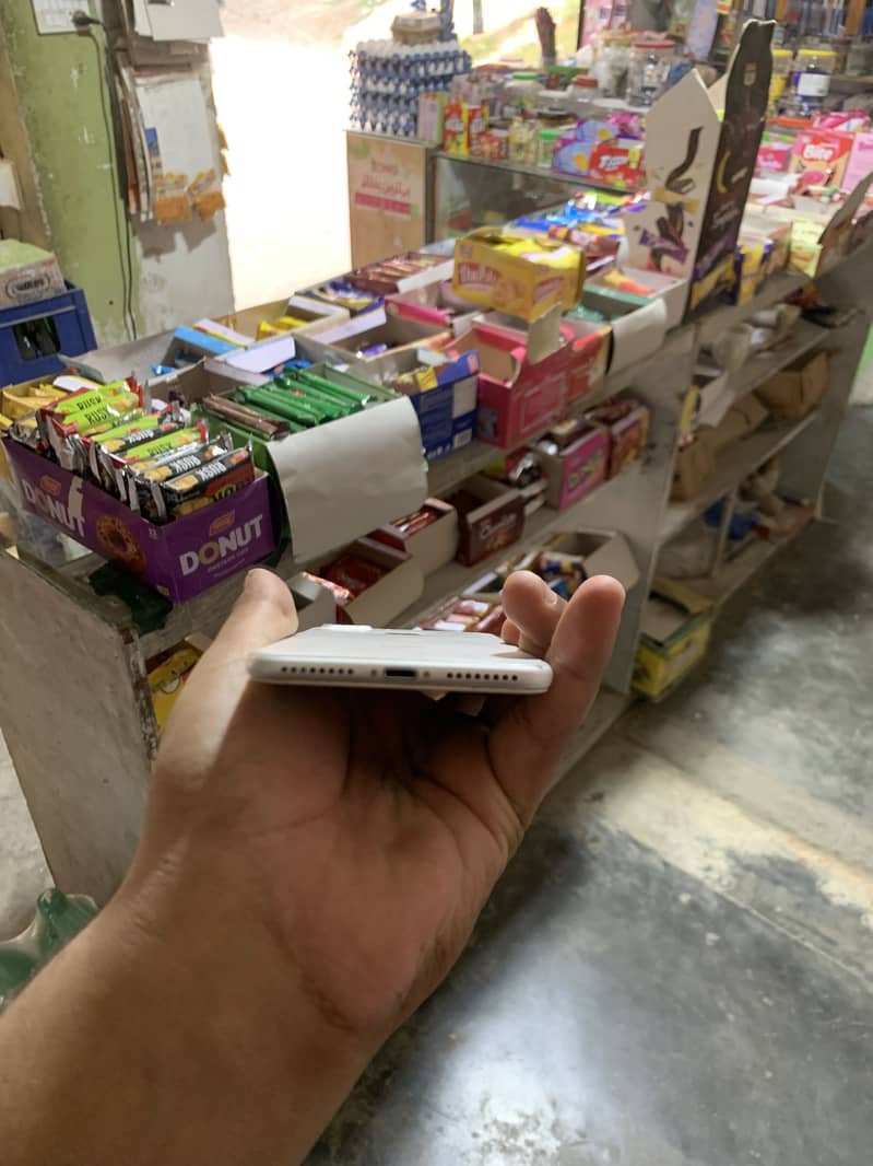 Apple iPhone 7 Plus 2