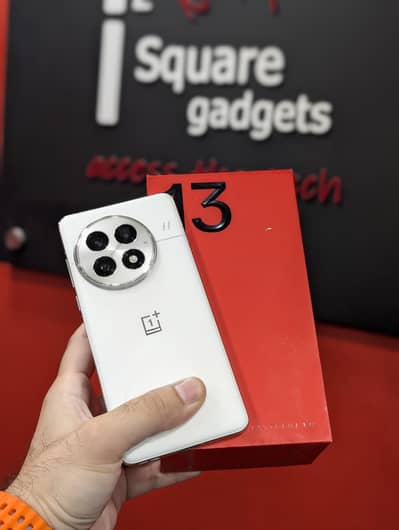 One Plus 13 16GB 512G. Official PTA Global Complete Box