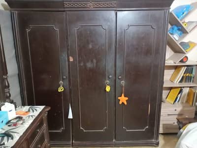 almari 3 door