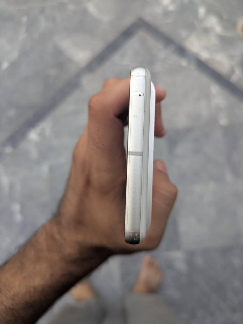 Google Pixel 7 5