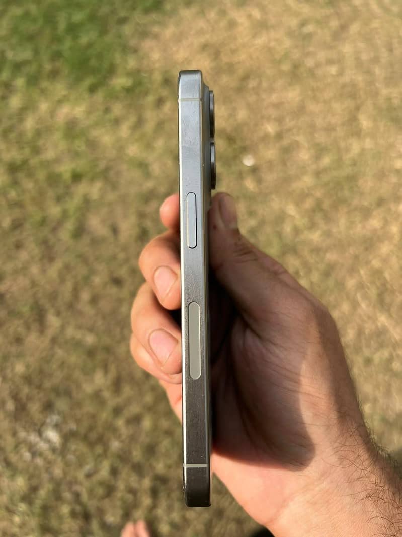 iPhone 15 Pro 3
