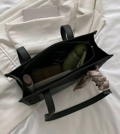 Business Casual Letter Detail Skinny Scarf Square Bag For Women