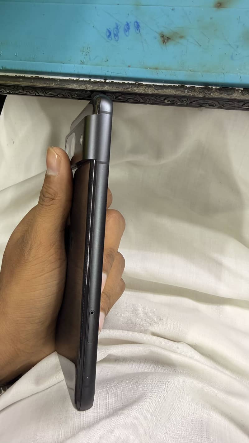 Google Pixel 8 3