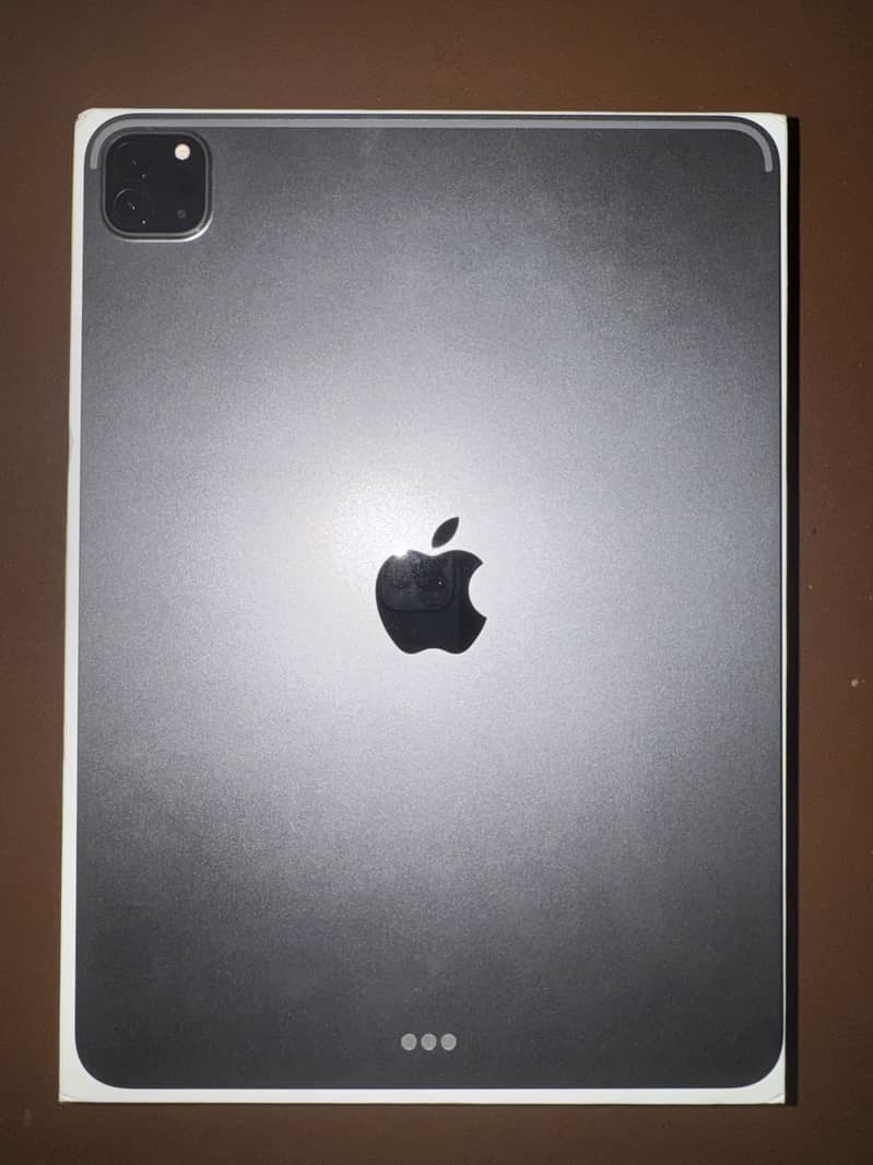 iPad Pro 11” M2 (4th Generation) 0