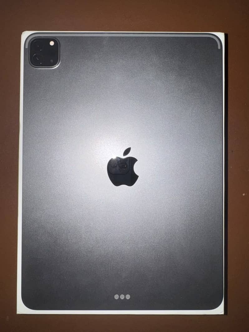 iPad Pro 11” M2 (4th Generation) 3