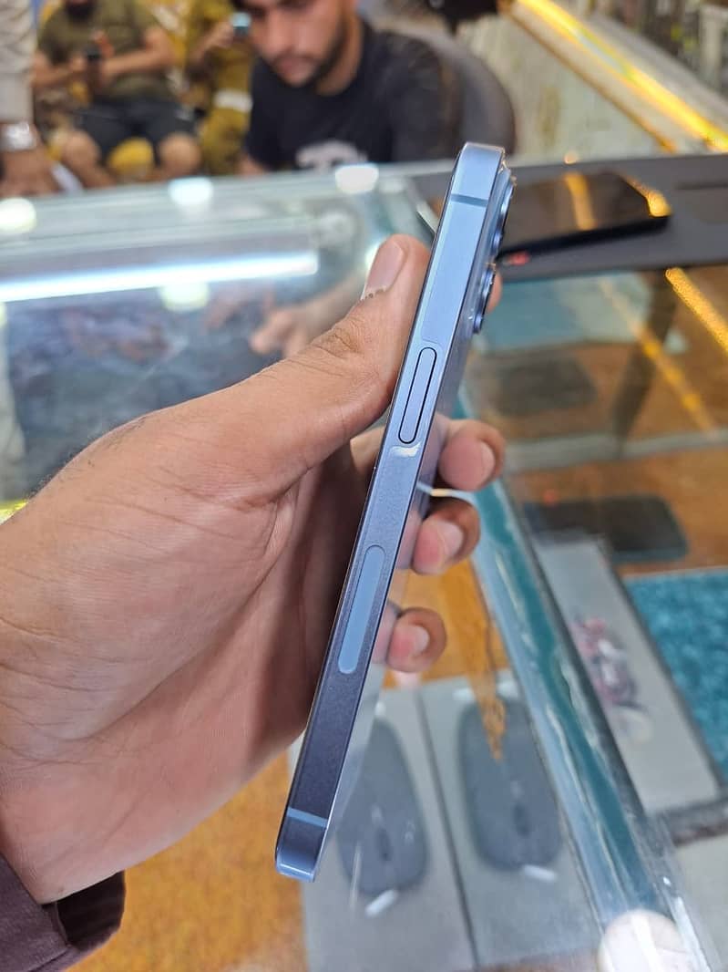 Apple iPhone 14 1
