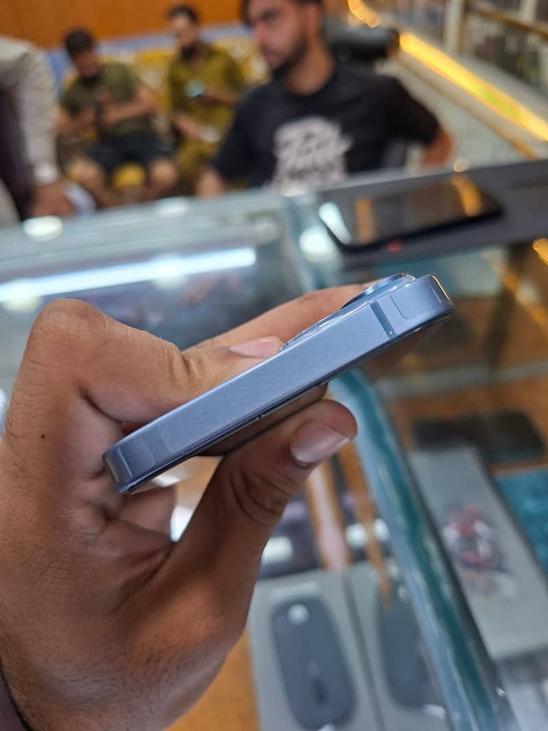 Apple iPhone 14 4