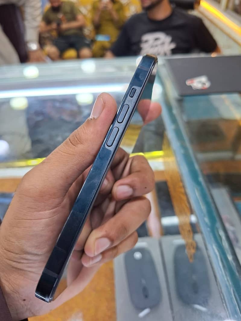 Apple iPhone 14 8