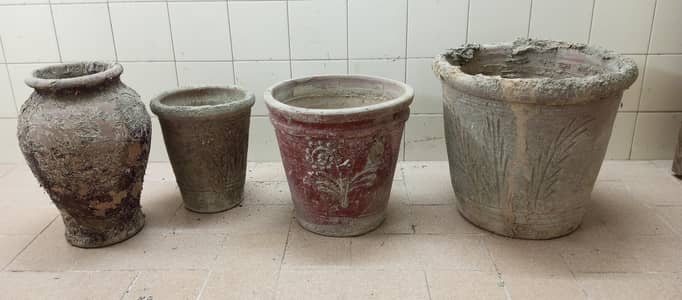 Used Garden Pots Set (4 Pieces) – Cement & Clay Planters for Sale
