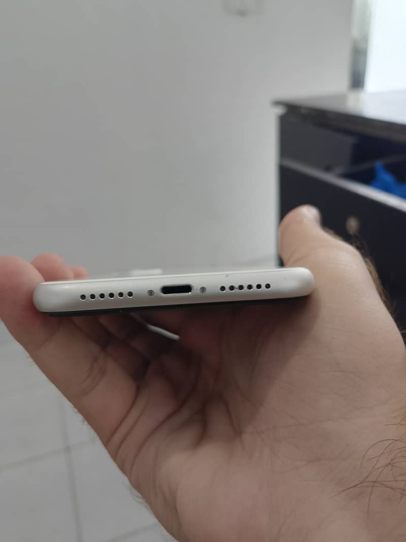 Apple iPhone 11 2