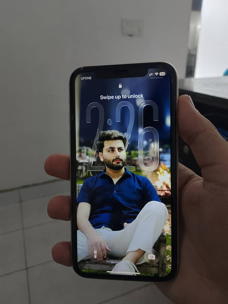 Apple iPhone 11 3