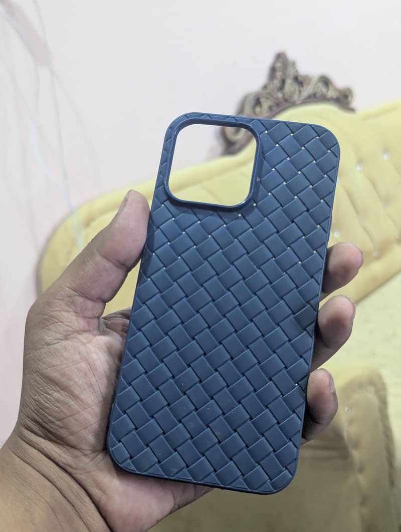 14 pro max Case 3