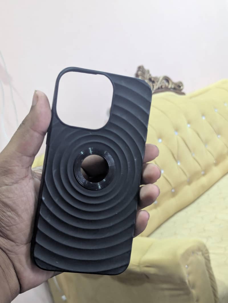 14 pro max Case 4