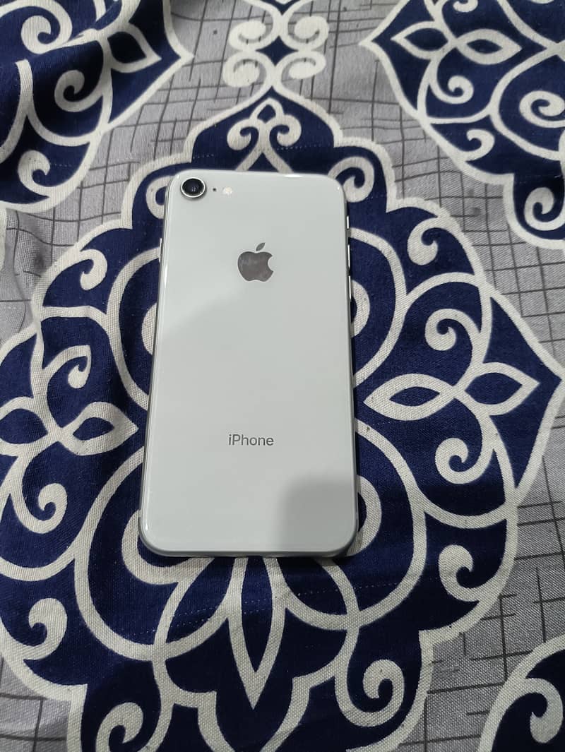 Apple iPhone 8 0