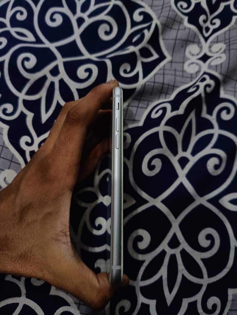 Apple iPhone 8 8
