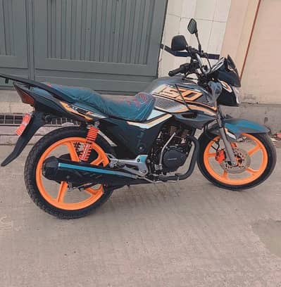bilkul new bike total original bahut kam Chali hui ho