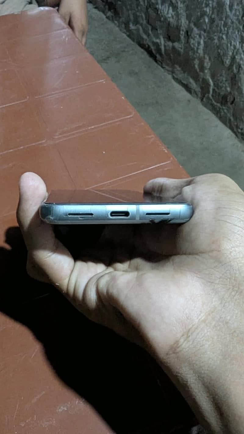 Google Pixel 8 1