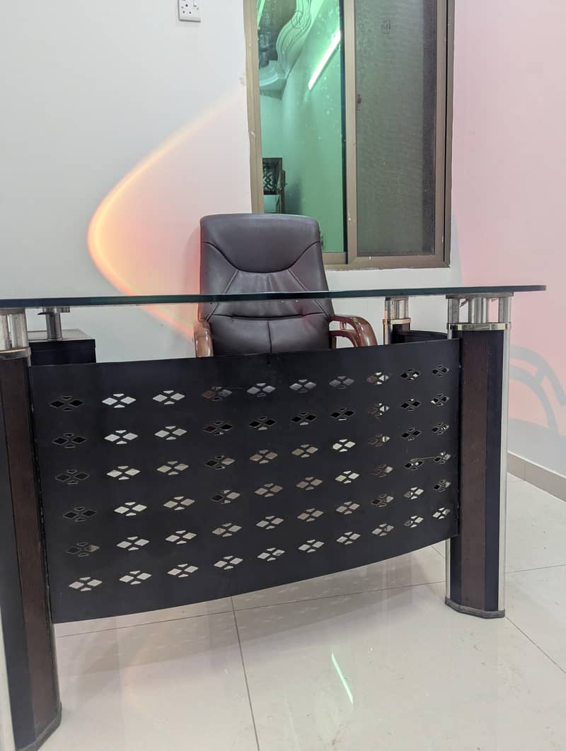 Executive office table 4