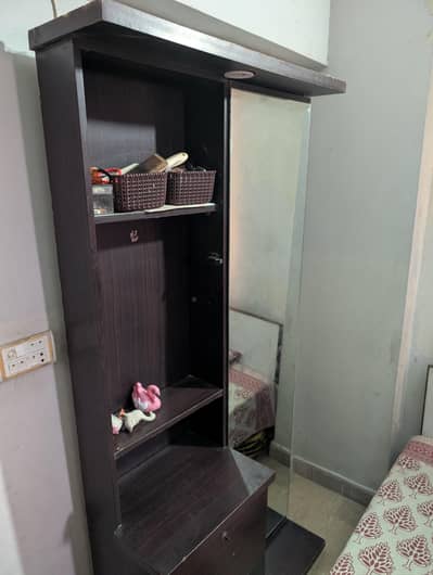 sliding Dressing table with mirror