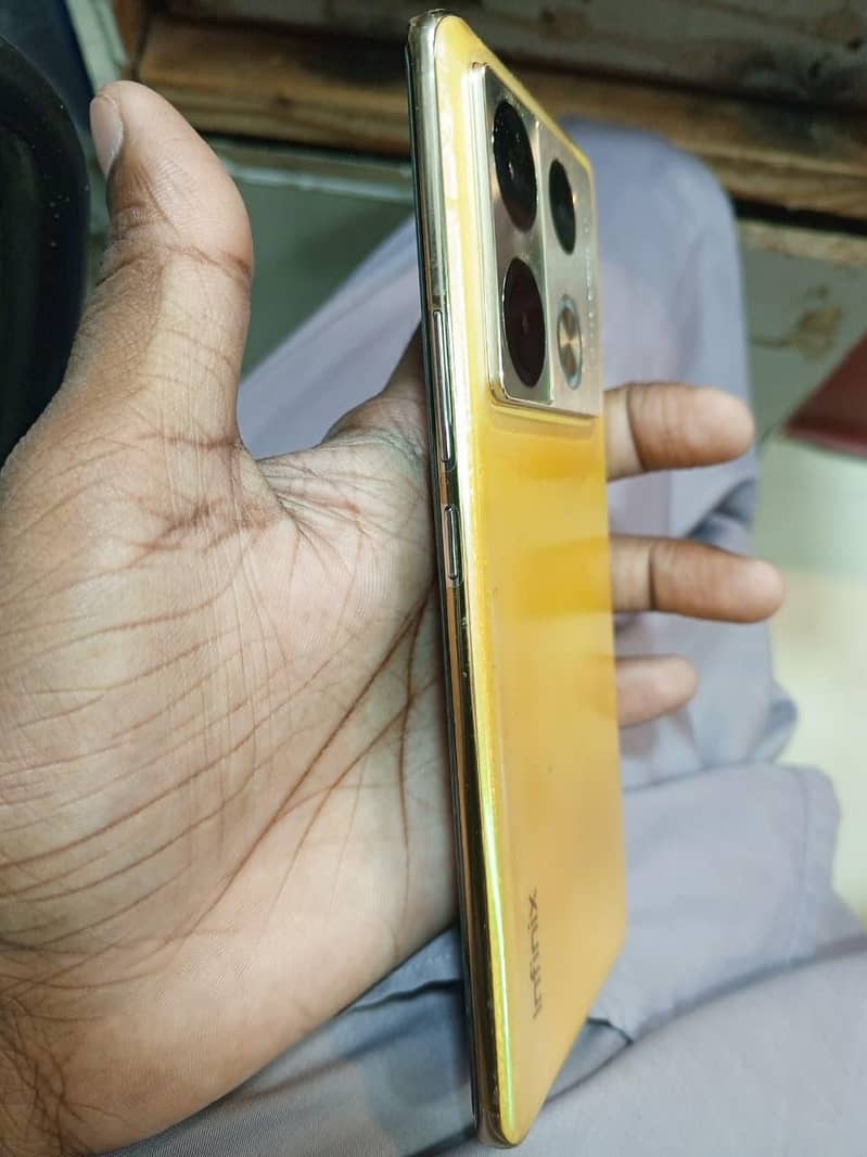 Infinix Note 40 Pro 2