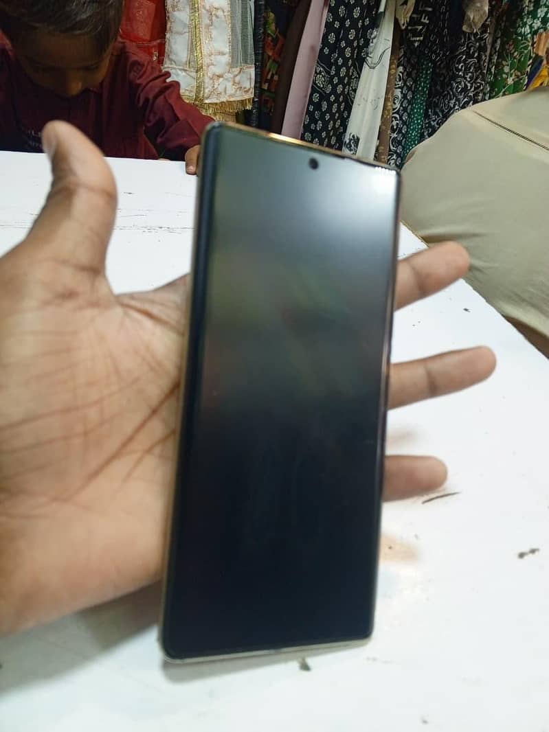 Infinix Note 40 Pro 3