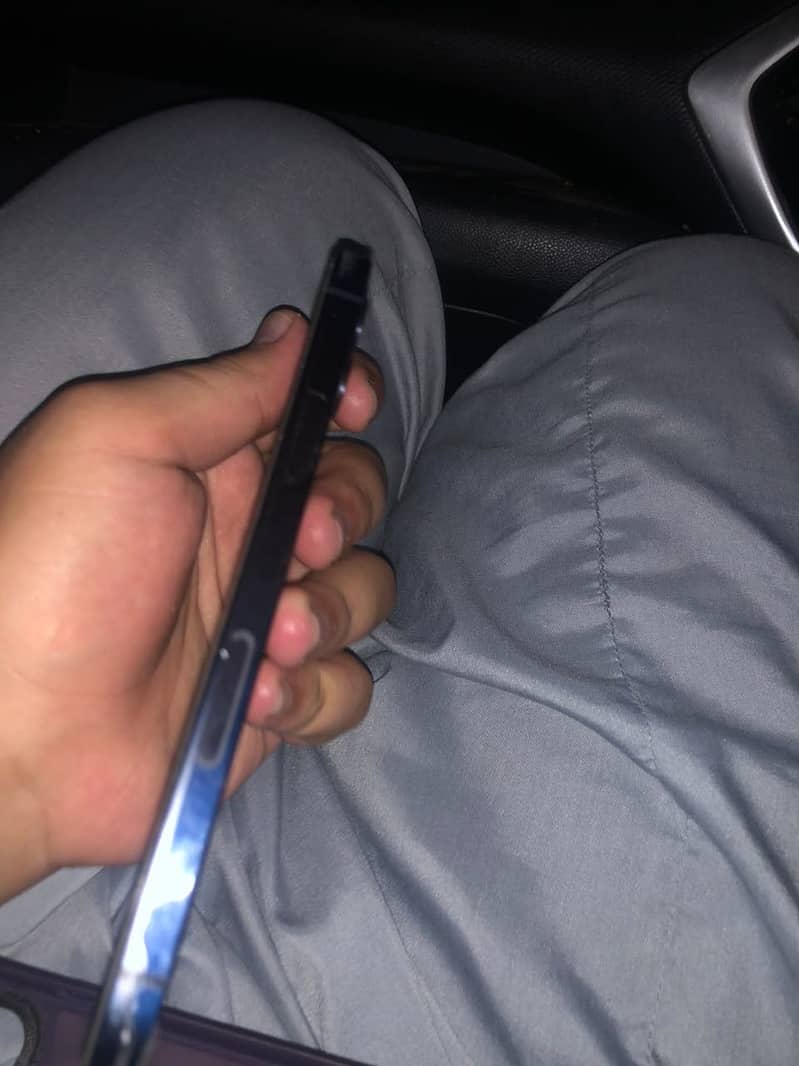 Apple iPhone 12 1