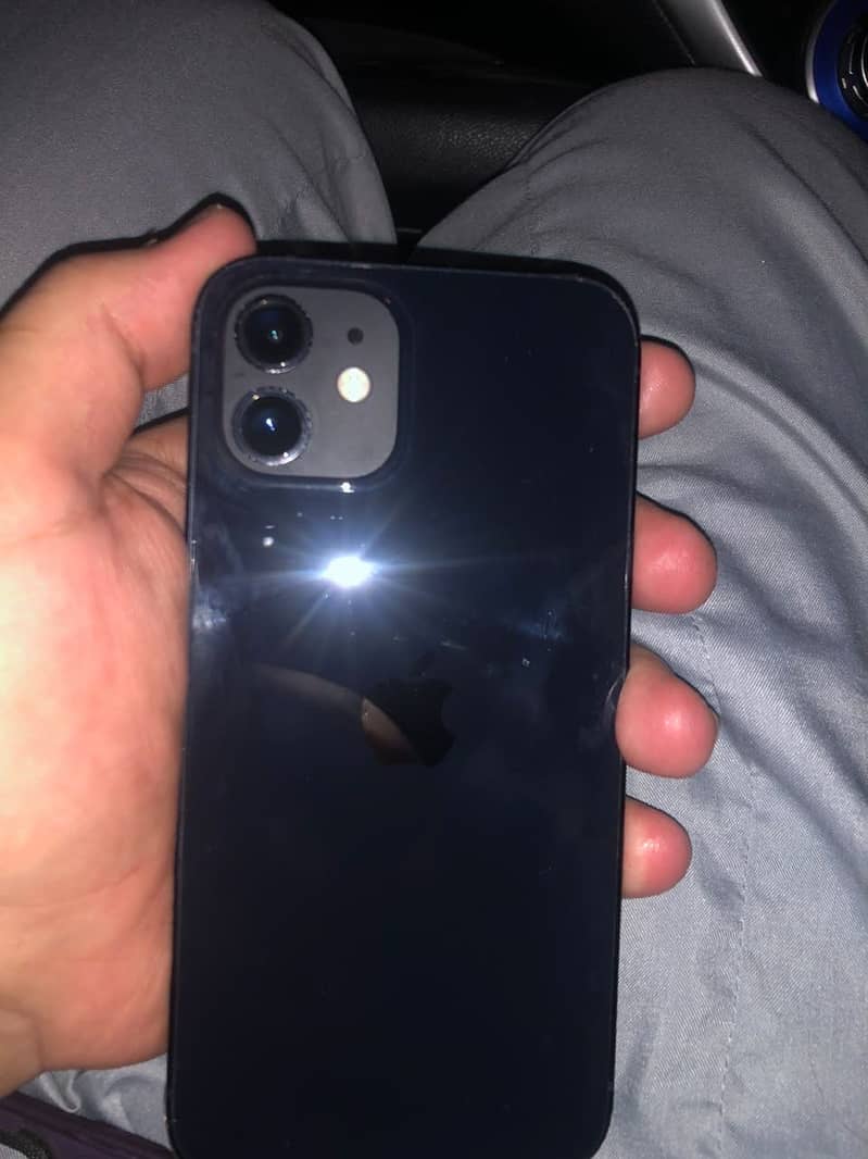 Apple iPhone 12 3