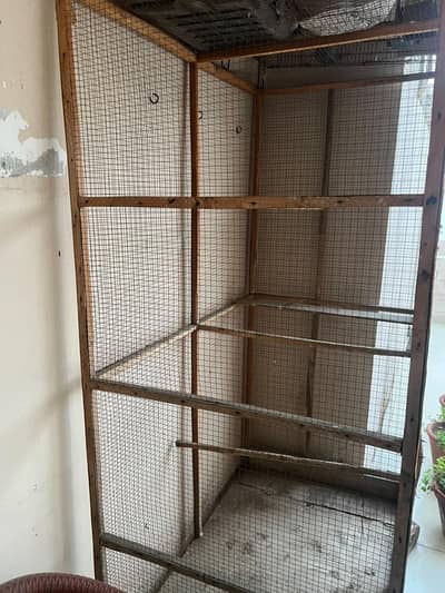 cage condition is 8/10 height is 7feet  front is 4.5feet side 3.5 feet