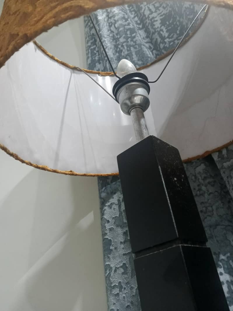 2 lamps 2
