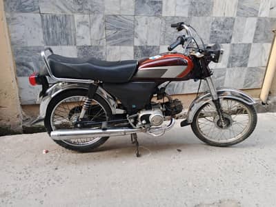 Unique bike ,2017 model pindi number