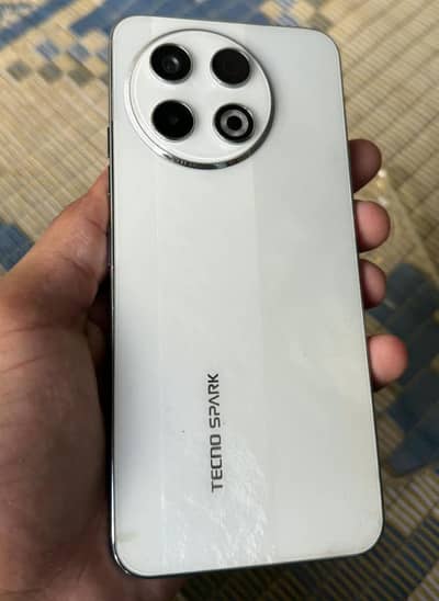 Tecno SPARK 30 Pro