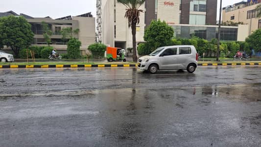 8 Marla 7 Floors Plaza with Lift | 10-Year Contract With Bank | Near Jalal Sons