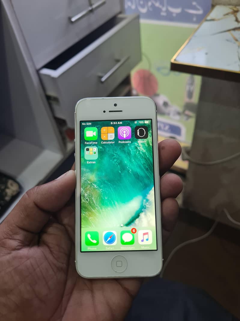 Apple iPhone 5 4