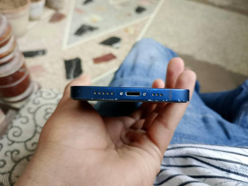 Apple iPhone 12 5