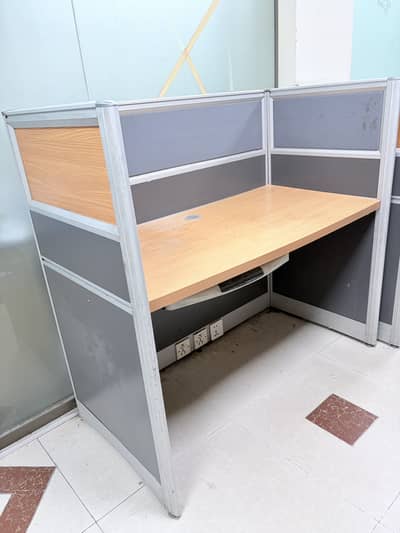 Excellent condition computer workstations table, computer table