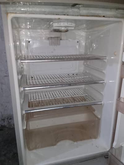 Dawlance fridge 2 door for sale