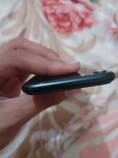 Apple iPhone SE