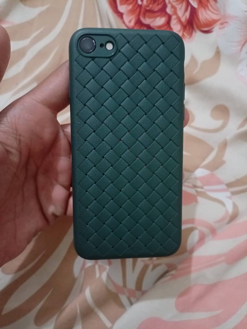 Apple iPhone SE 3